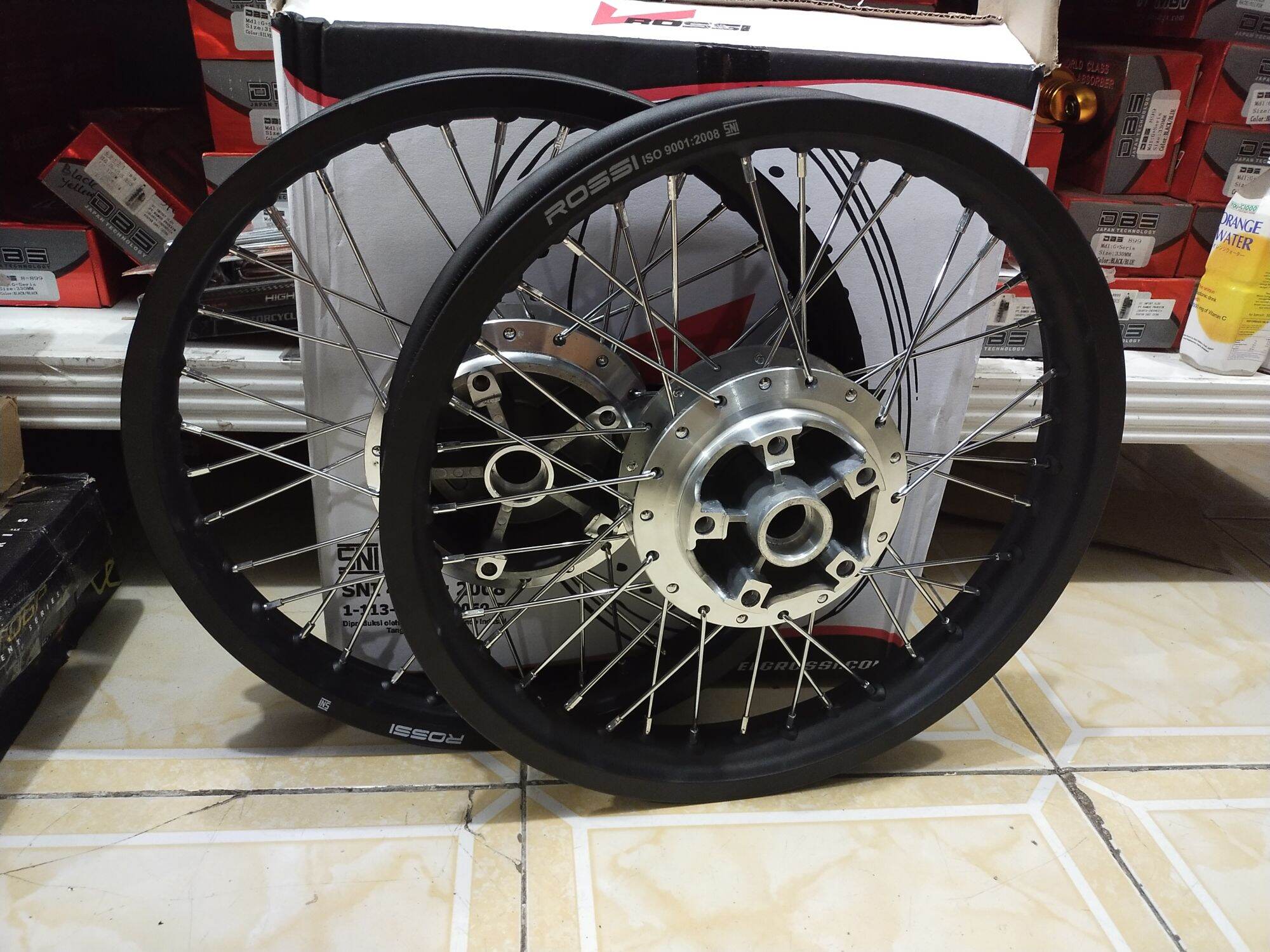 Tampilan RX King Semakin Terbaik Berkat Velg Jari-Jari Premium