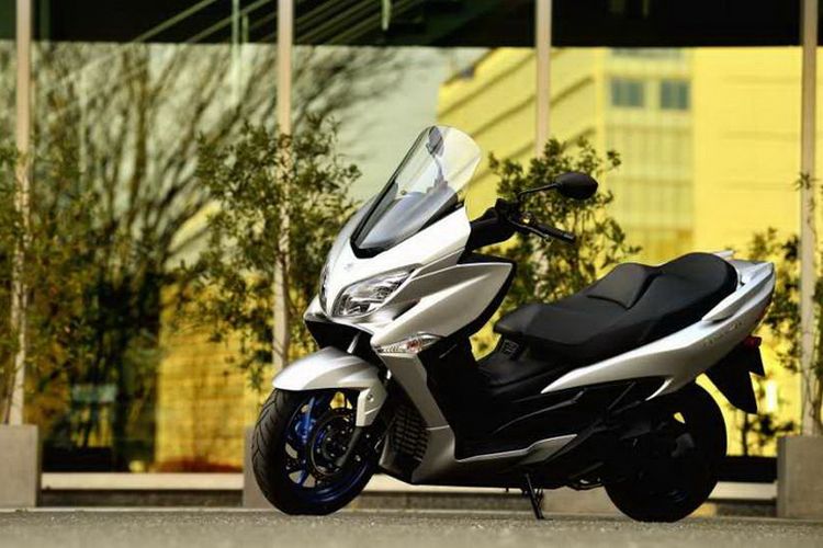 Review Suzuki Burgman 400